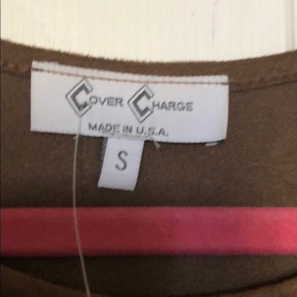 Cover charge - Picture 2 of 5